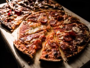 Pizza, Pasta und co. dürfen am Cheat Day gegessen werden, halten sie jedoch immer ein gesundes Maß